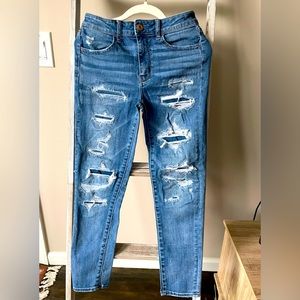 AMERICAN EAGLE HI-RISE JEGGING CROP.